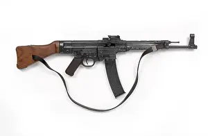 Sturmgewehr: Rifle, Self-Loading, 7.92 Mm Mp44