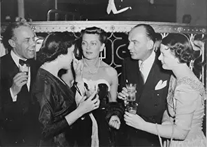 Jugo: From right to left. Ilse Werner - Willi Forst and