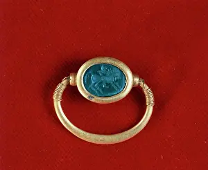 Sardinian: Ring with scarab in semi-precious