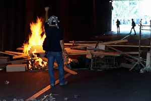 Rioter: Rioter Salutes Victory