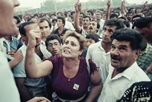 Hundreds: Riots in Baku