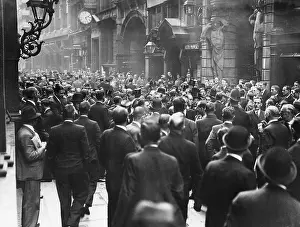 Reason: Riots in London, 1935