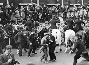 Dissolve: Riots in London, 1937