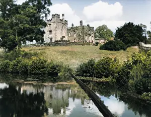 Ripley: RIPLEY CASTLE