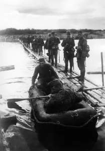 Raft: River crossings of German troops on the Eastern Front, 1941