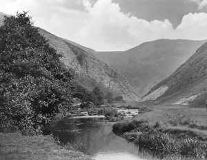 Dovedale: THE RIVER DOVE