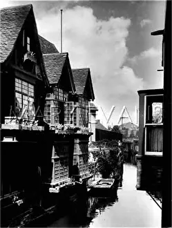 Stour: RIVER HOUSES