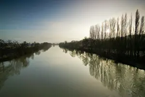 Maur: The River Marne at Dormans