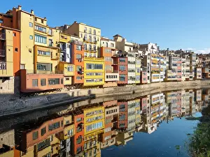 Vell: River Onyar, Girona, Catalonia, Spain