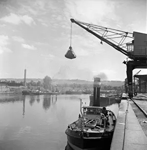 Tugboats: River port - ship - crane - Vltava
