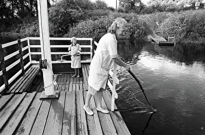Pulley: River Severn ferry sisters - 1