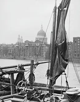 Bankside: RIVER AND ST PAULS
