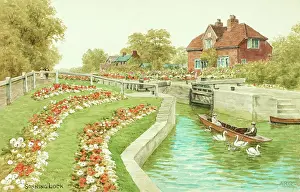 Sonning: River Thames at Sonning Lock, Berkshire