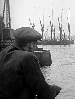 Woolwich: River Thames at Woolwich, SE London