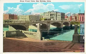 Riverfront: River front view - Des Moines, Iowa, USA