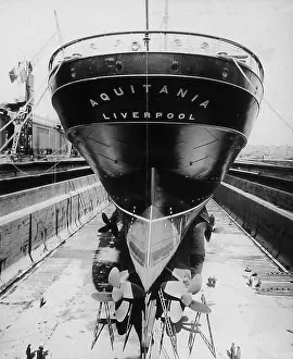Aquitania: RMS Aquitania in dry dock