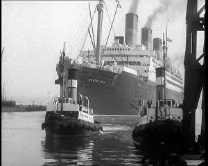 Berengaria: The RMS Berengaria Ship Coming in to Dock