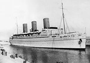 Vessek: The RMS Empress of Britain, circa 1935