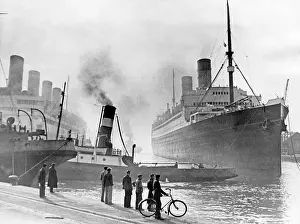 Towed: RMS Homeric, 1935