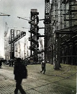 Browns: R.M.S. Queen Mary under construction, Clydebank