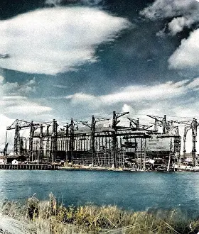 Steamliners: R.M.S. Queen Mary under construction, Clydebank