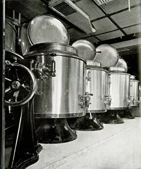 Catering: RMS Queen Mary, cooking boilers in kitchens