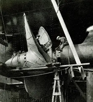 Tons: RMS Queen Mary, one of the four propellers