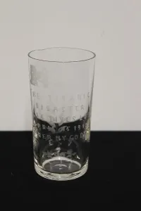 Beaker: RMS Titanic - engraved commemorative beaker
