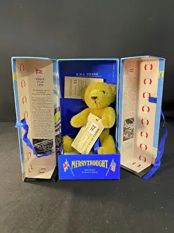 ぬいぐるみ Merrythought Titanic Bear Merrythought Titanic Bear in Box from Mary Evans