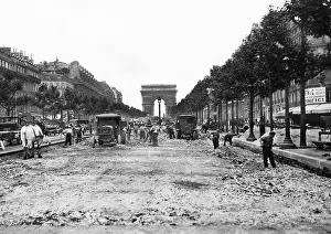 Elysees: Road construction on the Avenue des Champs Elysees