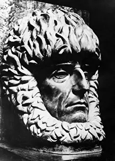 Amundsen: Roald Amundsen
