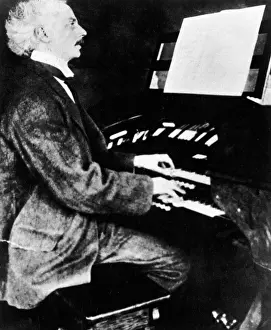 Organist: ROBERT HOPE-JONES