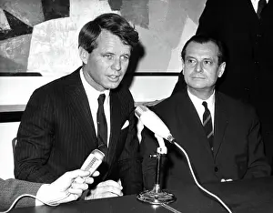 Lecanuet: Robert Kennedy speaking in Paris
