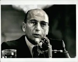 Watergate: Robert Mardian testifying before Watergate hearing