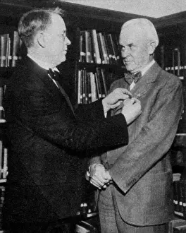 Molecular: Robert Millikan, American Physicist