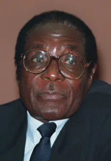 Mugabe: Robert Mugabe