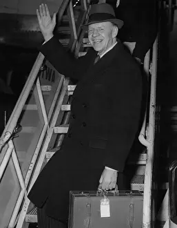 Undersecretary: Robert Murphy boarding plane, New York, USA