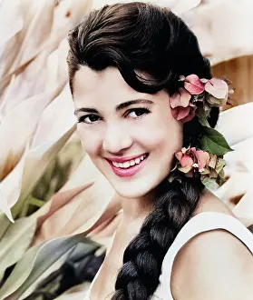 Roberta: Roberta Haynes - woman - actress