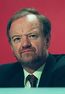 Minist: Robin Cook MP