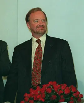 Minist: Robin Cook MP