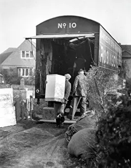 Removals: ROBINSONS REMOVAL MEN