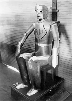 Inventors: Robot, historic, 1928