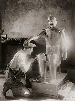 Robot: A robot, that talks and moves