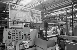 Operate: Robotic line of reverse gear axle