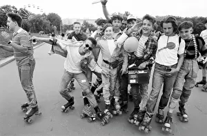 Roller: Roller skaters at Moscow's Gorky Park, 1990