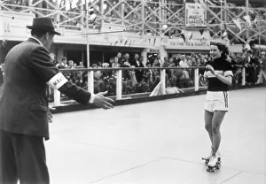 Rollerskating: ROLLER-SKATING/MARGATE