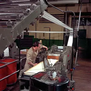 Heinz Zinram: Rolling Woollen thread - Patons & Baldwins