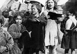 Harp: Roma children singing, 1932