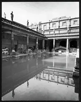 Centrepiece: ROMAN BATH AT BATH