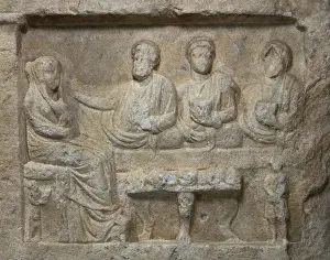 Himation: Roman relief, Musee Lapidaire, Avignon, Provence, France